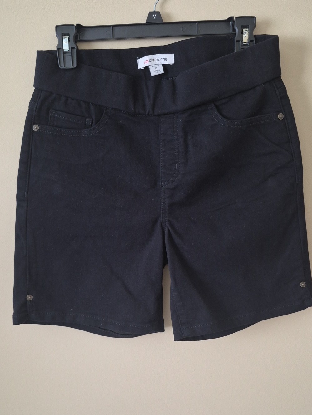 Liz Claiborne Black Women's Pull-On Bermuda Shorts